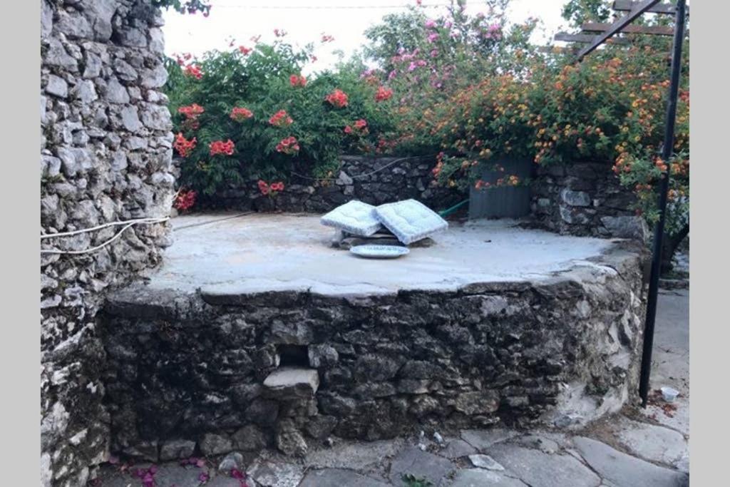 Traditional Stone House In Eastern Mani Flomochori Extérieur photo
